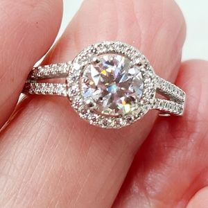 Moissanite 1 Carat Double Shank Ring